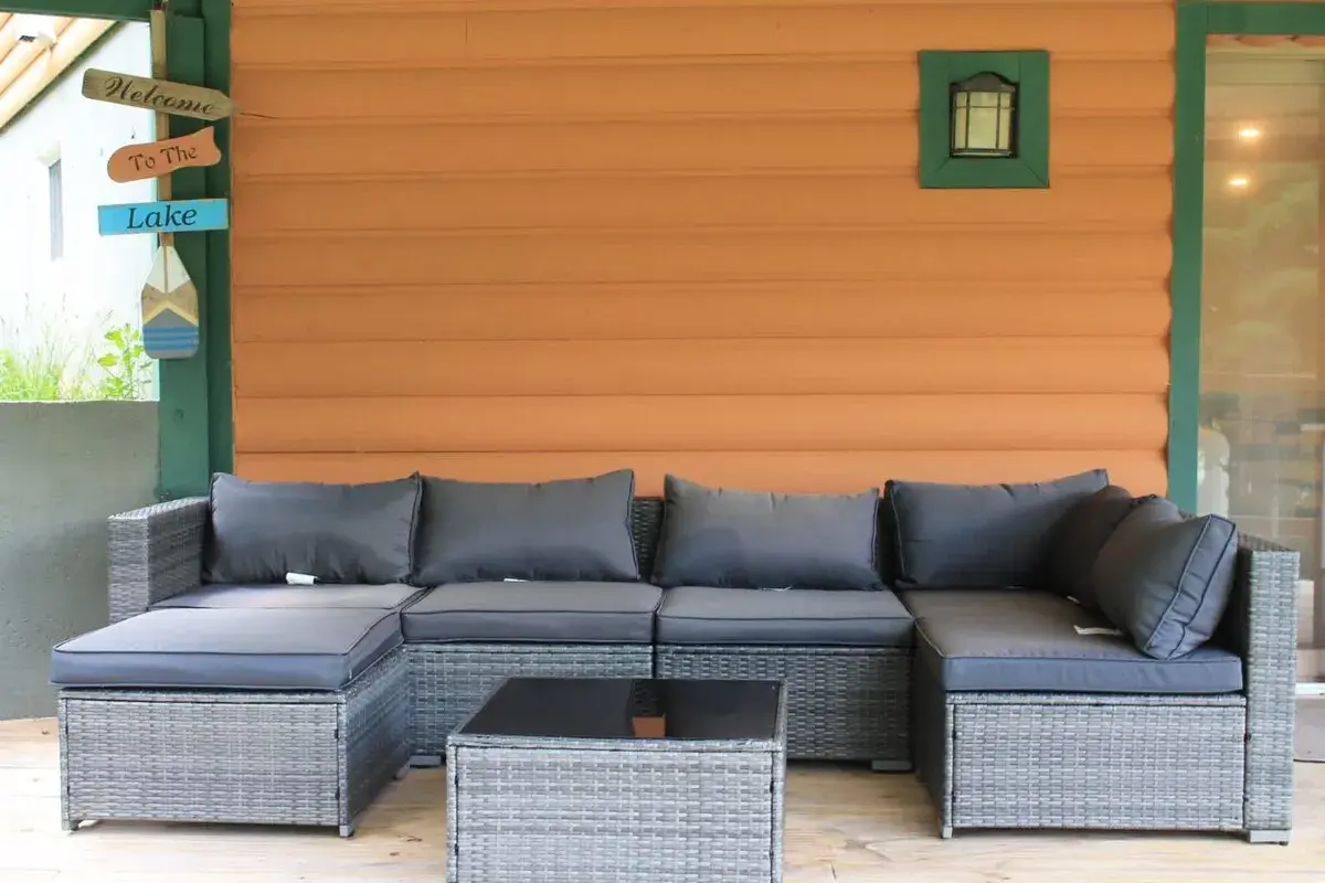 The covered patio sectional